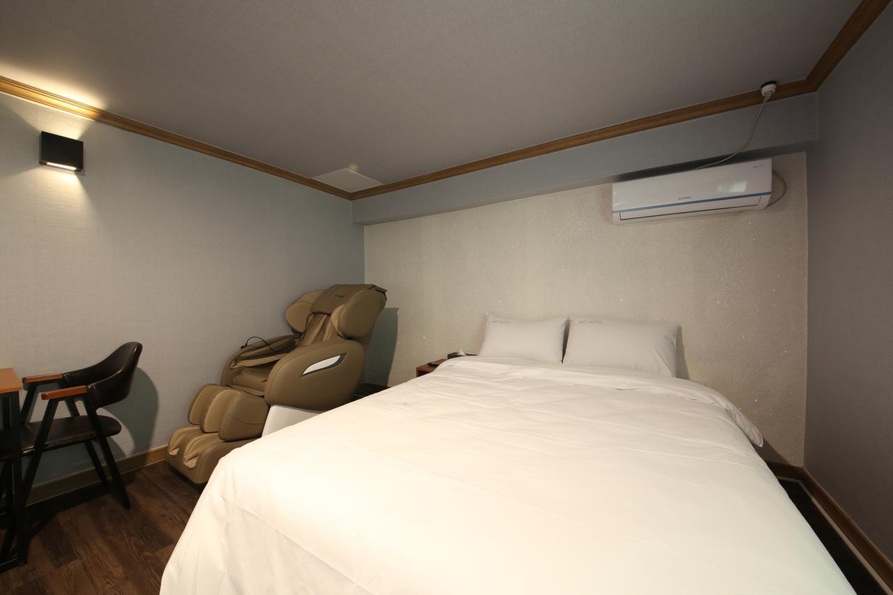 Art Hotel Gumi Extérieur photo